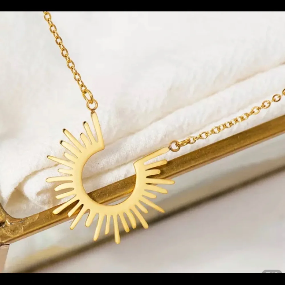 Sunrise Pendant Gold - Picture 1 of 2